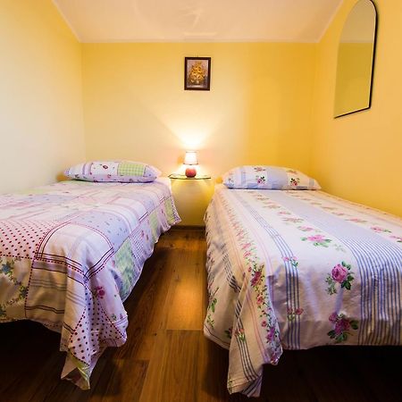 Apartments Angela 1711 Rakalj Εξωτερικό φωτογραφία