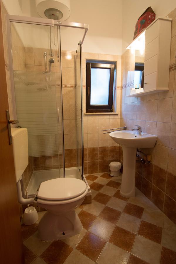 Apartments Angela 1711 Rakalj Εξωτερικό φωτογραφία